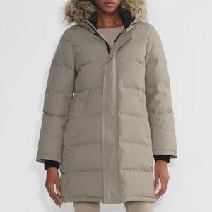 Aritzia Tna The Powder Parka - Size L